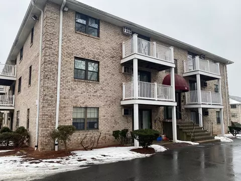 14 Kenmar Dr #102, Billerica, MA 01821