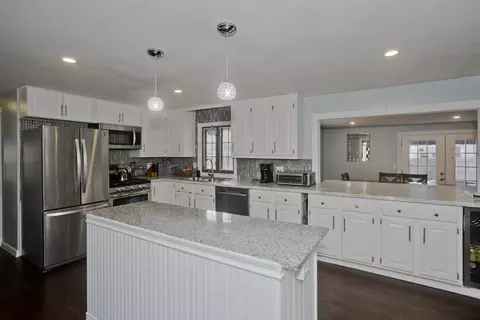 25 Gardens Dr, Springfield, MA 01119 photo 12