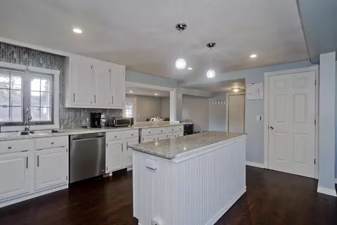 25 Gardens Dr, Springfield, MA 01119 photo 13