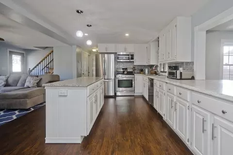 25 Gardens Dr, Springfield, MA 01119 photo 11