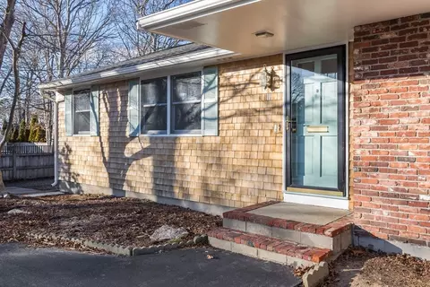 111 Portside Cir, Falmouth, MA 02536
