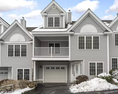 114 Carrington Ln #114, Uxbridge, MA 01569