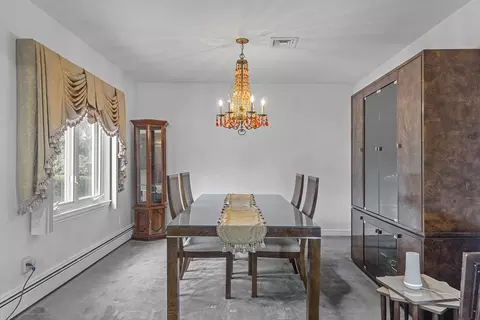 Dining - 5 Arlyn Rd, Marblehead, MA 01945 photo 1 of 1