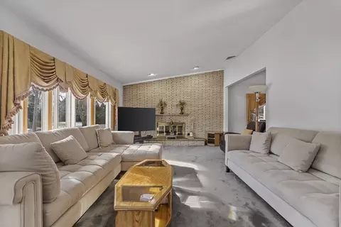 Other - 5 Arlyn Rd, Marblehead, MA 01945 photo 1 of 8