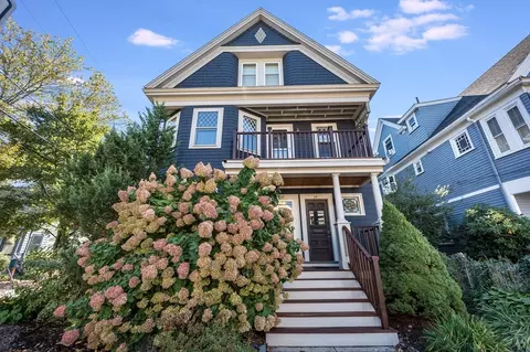24 Woodbridge St #2, Cambridge, MA 02140