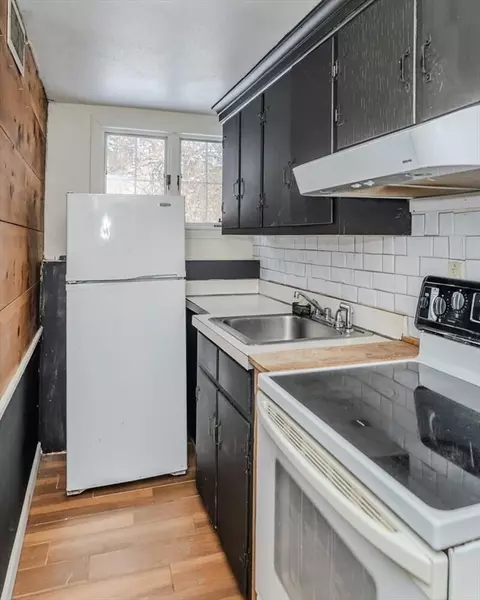 Kitchen - 111 Amherst Rd, Leverett, MA 01054 photo 1 of 4
