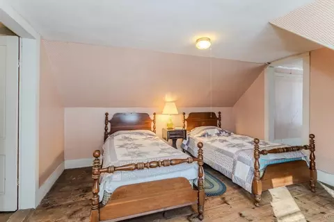 Bedroom - 111 Amherst Rd, Leverett, MA 01054 photo 5 of 6