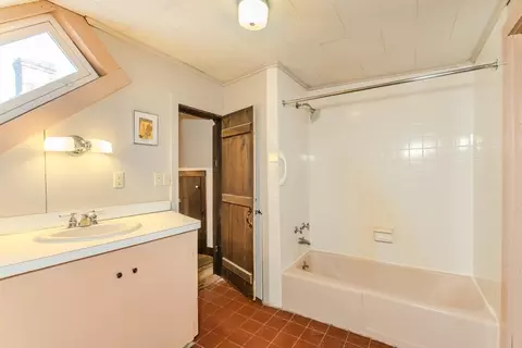 Bath - 111 Amherst Rd, Leverett, MA 01054 photo 4 of 4