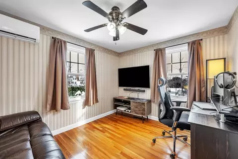 117 Vale St, Worcester, MA 01604 photo 10