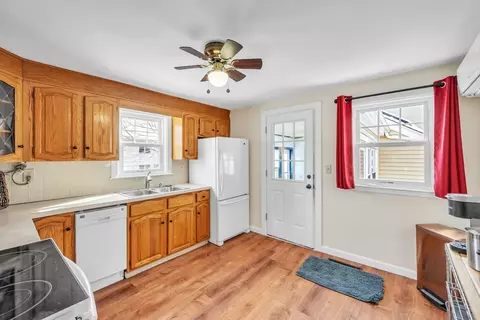117 Vale St, Worcester, MA 01604 photo 5