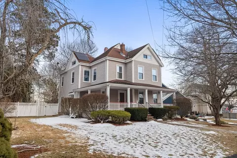 158 Dale St, Dedham, MA 02026
