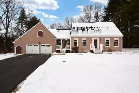 4 Swandale Dr, Mendon, MA 01756