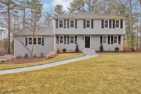 16 Forge Way, Duxbury, MA 02332