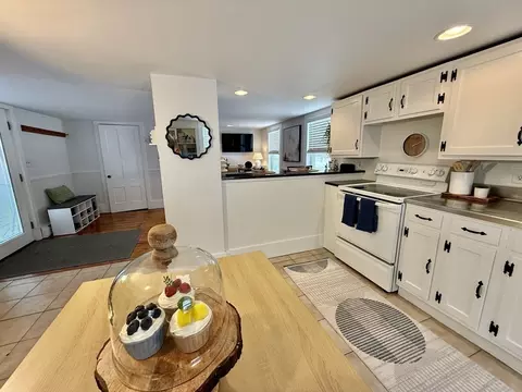 234 E Main St, Georgetown, MA 01833 photo 9