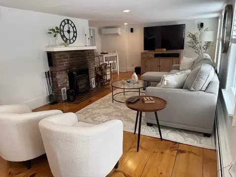 234 E Main St, Georgetown, MA 01833 photo 4