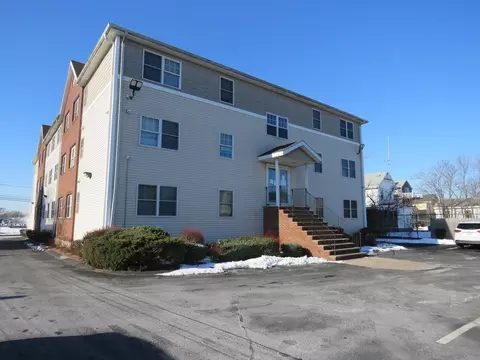 65 Centre St #12, Lynn, MA 01905