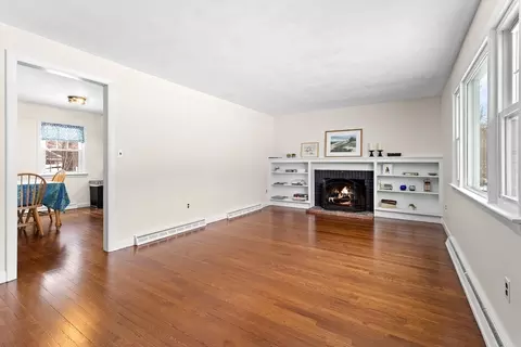 4 Day Ave, Hamilton, MA 01982 photo 2