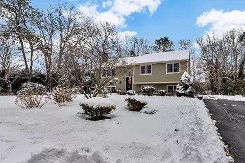 8 Colony Ave, Bourne, MA 02532 photo 6