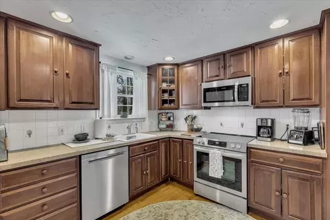 8 Colony Ave, Bourne, MA 02532 photo 16