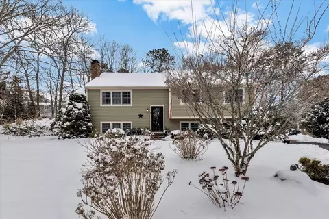 8 Colony Ave, Bourne, MA 02532 photo 4