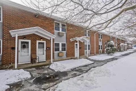 27 Manor Ct #27, Springfield, MA 01118