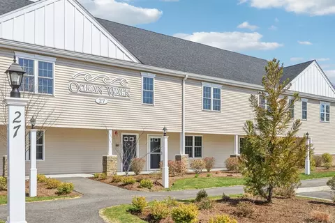 27 Ocean Walk Dr #105, Plymouth, MA 02360