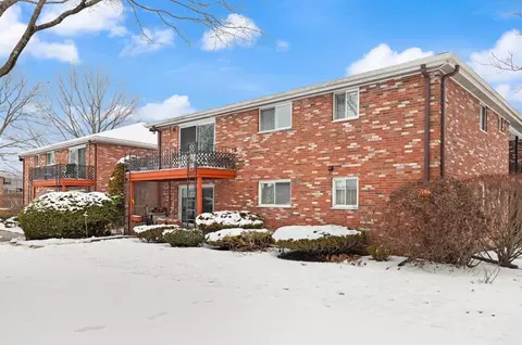 28 Fountain Ln #2, Weymouth, MA 02190