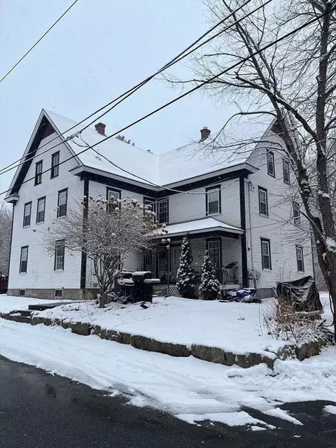 50 Dean St, Warren, MA 01083