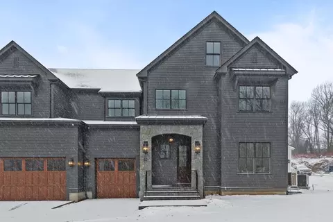 12 Common Ct, Lexington, MA 02421