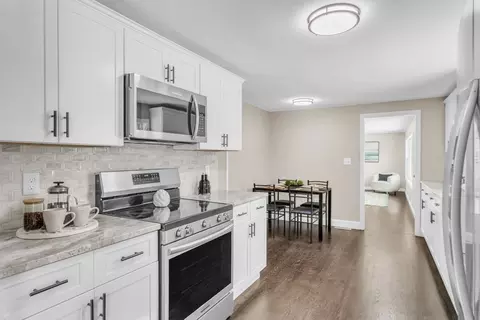 Kitchen - 35 Lenn Rd, Springfield, MA 01118 photo 5 of 7