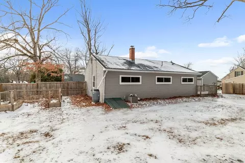 Exterior - 35 Lenn Rd, Springfield, MA 01118 photo 3 of 4