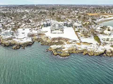 35 Littles Point Rd #S101, Swampscott, MA 01907