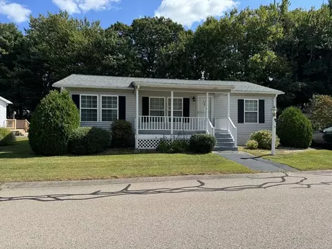 67 Country Dr, Bridgewater, MA 02324