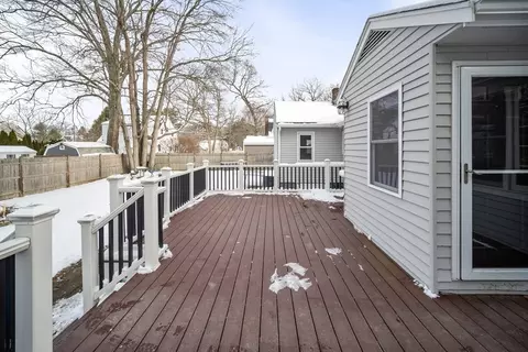 Exterior - 7 Sheridan Ave, Maynard, MA 01754 photo 4 of 9