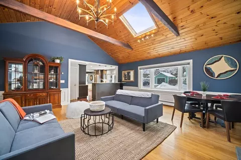 Living - 7 Sheridan Ave, Maynard, MA 01754 photo 5 of 8