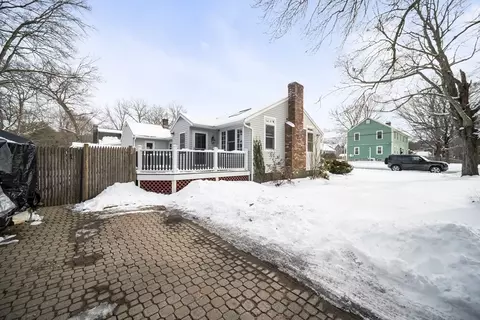 Exterior - 7 Sheridan Ave, Maynard, MA 01754 photo 2 of 9