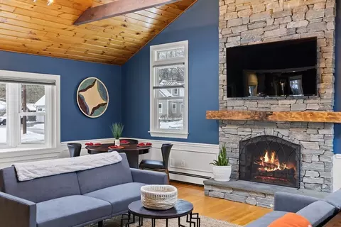 Living - 7 Sheridan Ave, Maynard, MA 01754 photo 6 of 8