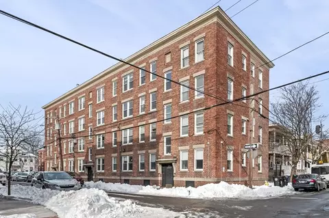 67 Palmer St #3, Salem, MA 01970