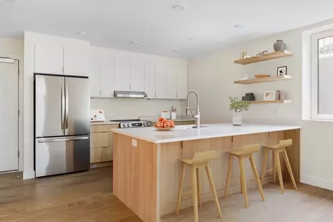 213 Harvard #2, Cambridge, MA 02139