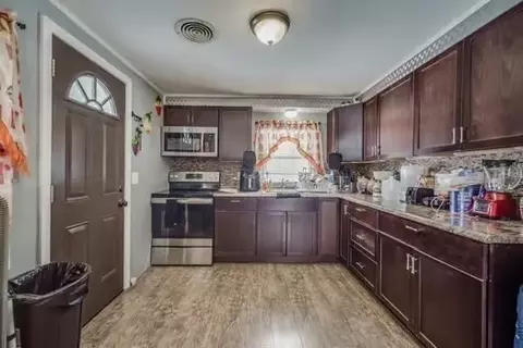 132 Croyden Ter, Springfield, MA 01104 photo 12