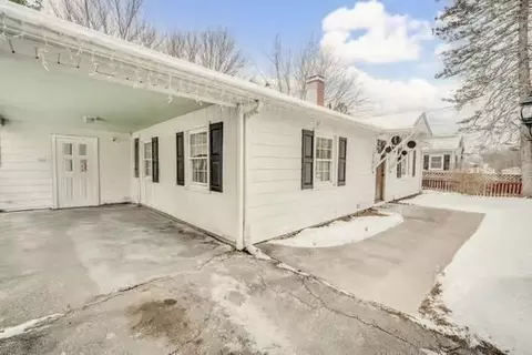 132 Croyden Ter, Springfield, MA 01104 photo 5