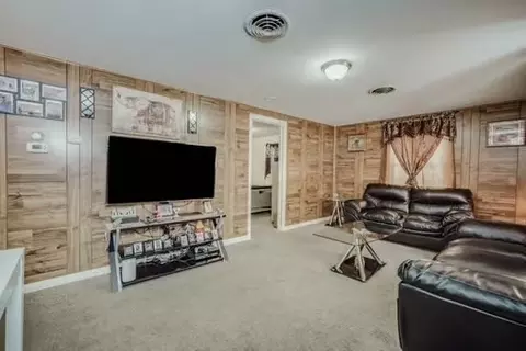 132 Croyden Ter, Springfield, MA 01104 photo 8