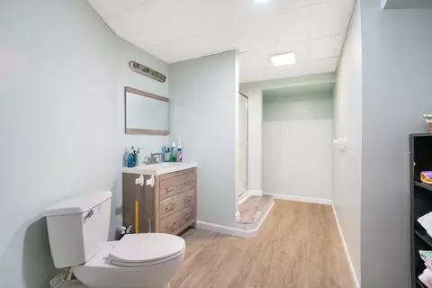 33 Commonwealth Ave, Fall River, MA 02721 photo 16