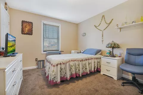 33 Commonwealth Ave, Fall River, MA 02721 photo 12