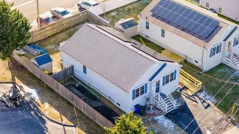 33 Commonwealth Ave, Fall River, MA 02721 photo 19