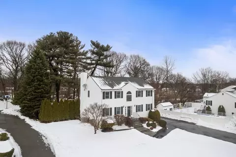 2 W Diane Rd # A, Peabody, MA 01960