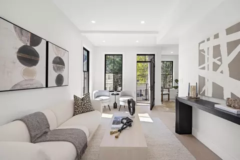 224 W 9th #3, Boston, MA 02127