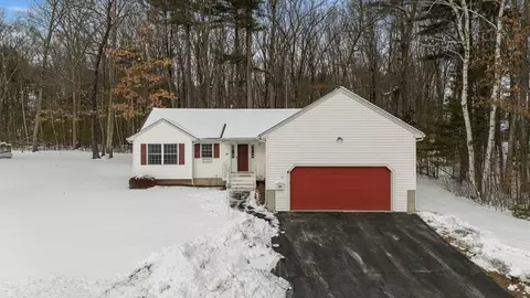 19 Glasgow Cir #19, Hudson, NH 03051