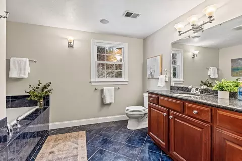 227 Mohawk Rd, Raynham, MA 02767 photo 26