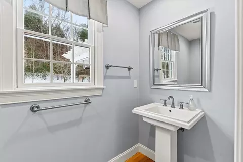 227 Mohawk Rd, Raynham, MA 02767 photo 17